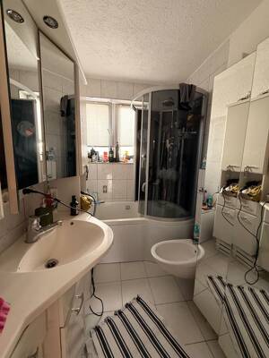 Als Anlage: tolle 4-Zimmer-Wohnung (OG) mit 2 Balkonen und Garage in Bad Cannstatt – 70374 Stuttgart – Vorschaubild 6