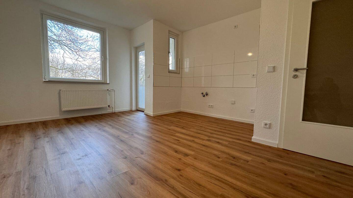 *** Charmante Altbauwohnung mit Duschbad! ***