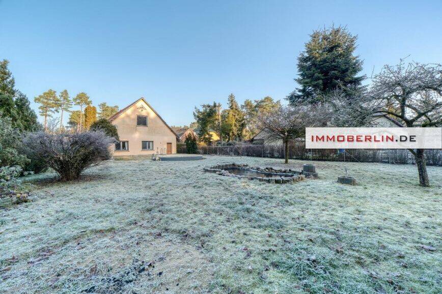 IMMOBERLIN.DE - Fabelhaftes Haus mit Ausbaupotential, Nebengebäuden & Südgarten – Wandlitz – Bild 1 von 9