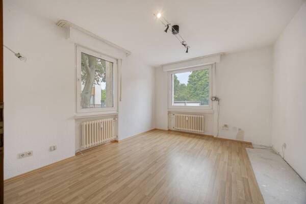 Erdgeschosswohnung in 50739 Köln mit 104,97 m² kaufen