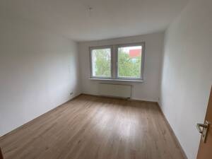 3-Raum-Wohnung mit Balkon – Gneisenaustraße 17, 99097 Erfurt – Vorschaubild 2