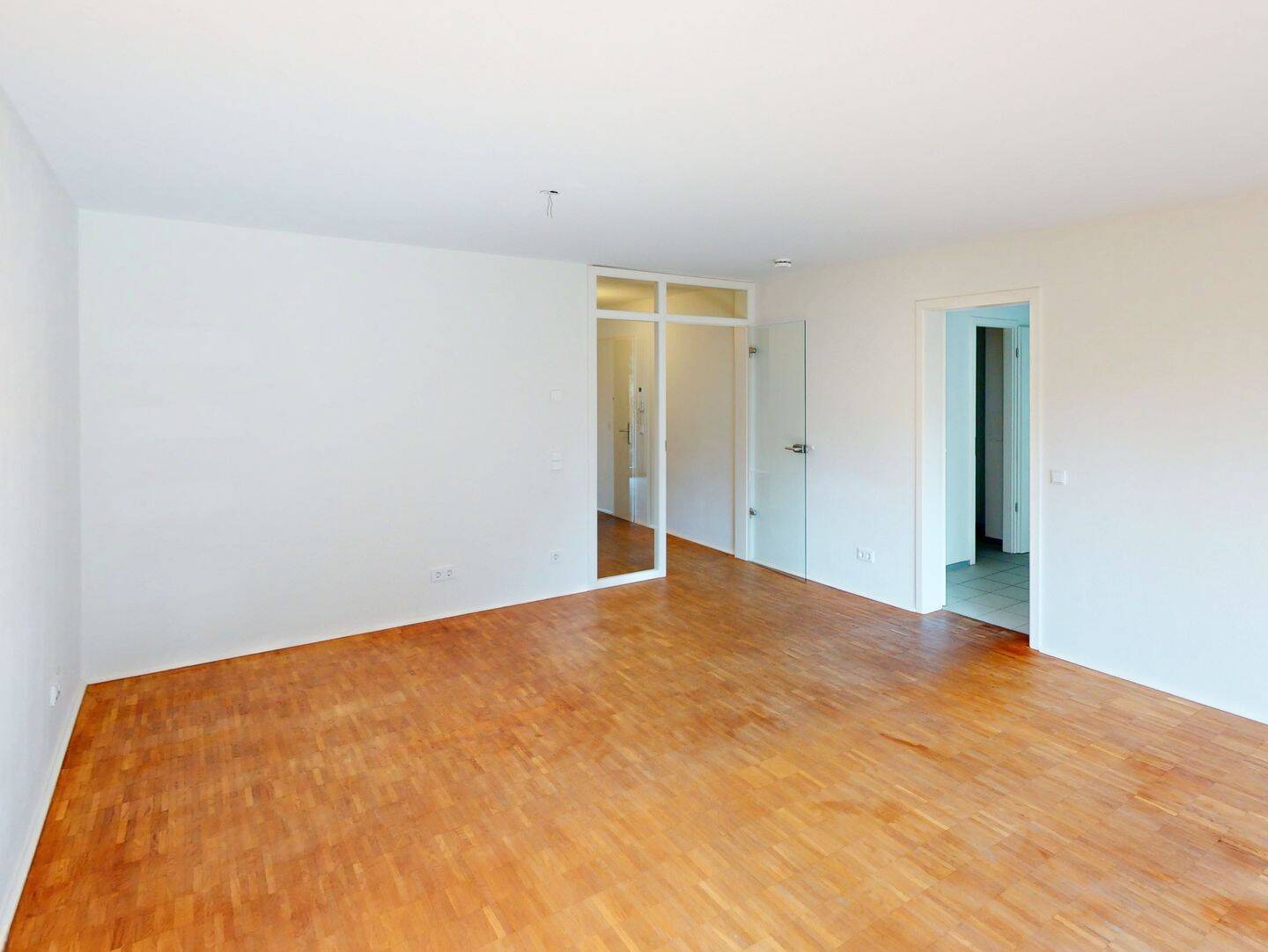 Praktisch geschnittene 3-Zimmer-Wohnung mit Terrasse und Garten – Düsseldorf – Vorschaubild 3