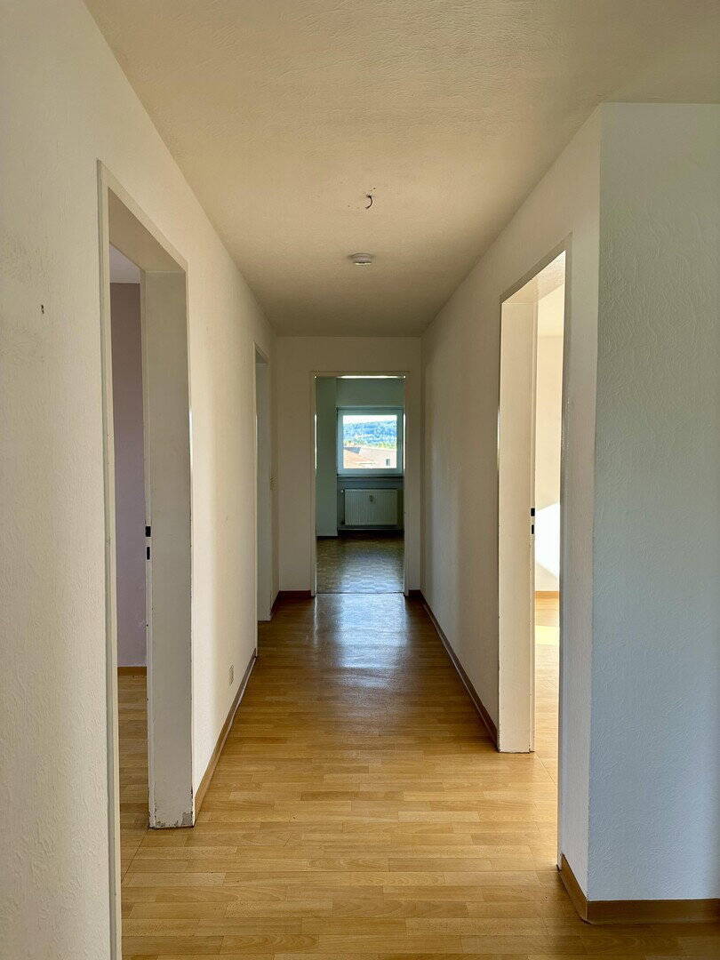 Lichtdurchflutete 3,5-Zi-Dachgeschosswohnung mit Panoramablick auf der Bellevue – Saarbrücken – Vorschaubild 4