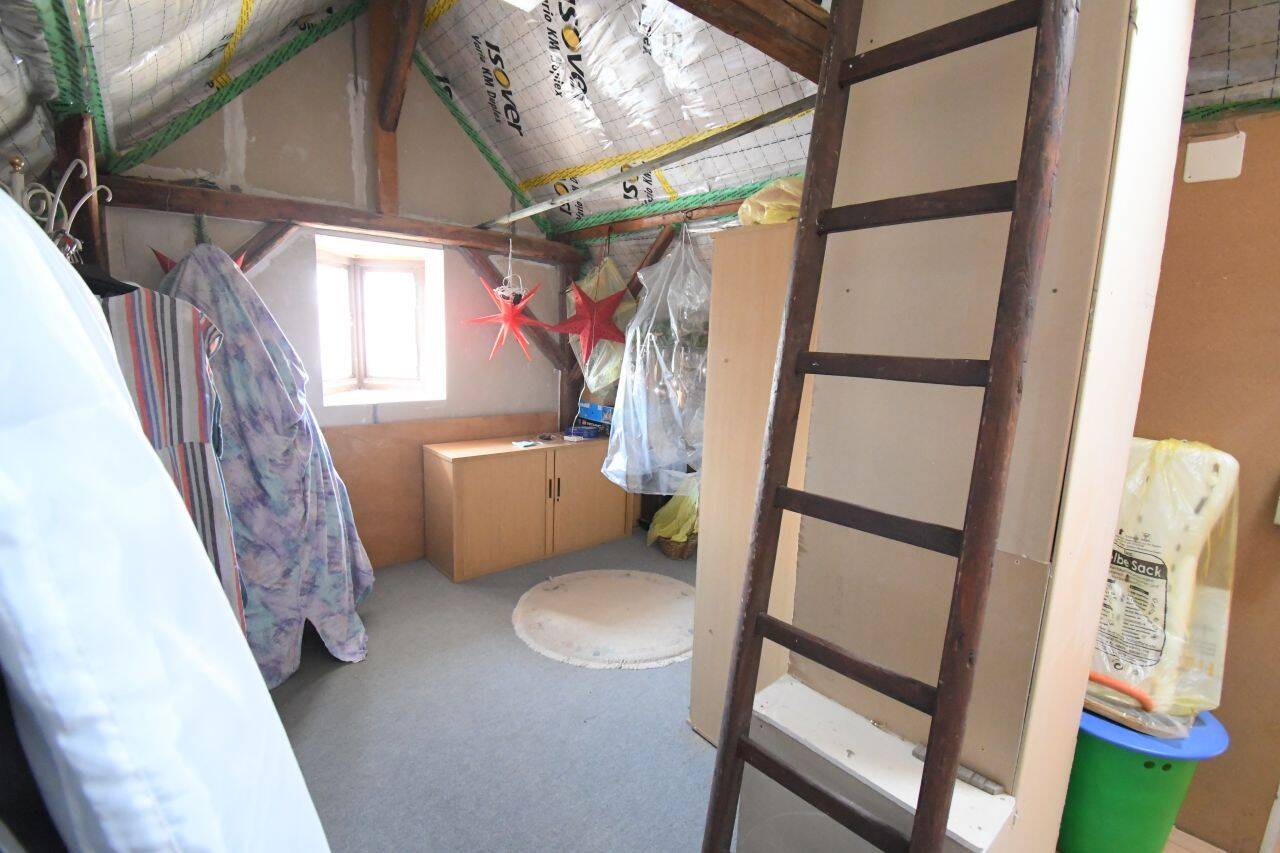 2-3 Familienhaus quasi geschenkt- Sie zahlen lediglich das sonnige Grundstück! – Wiesbaden – Vorschaubild 3