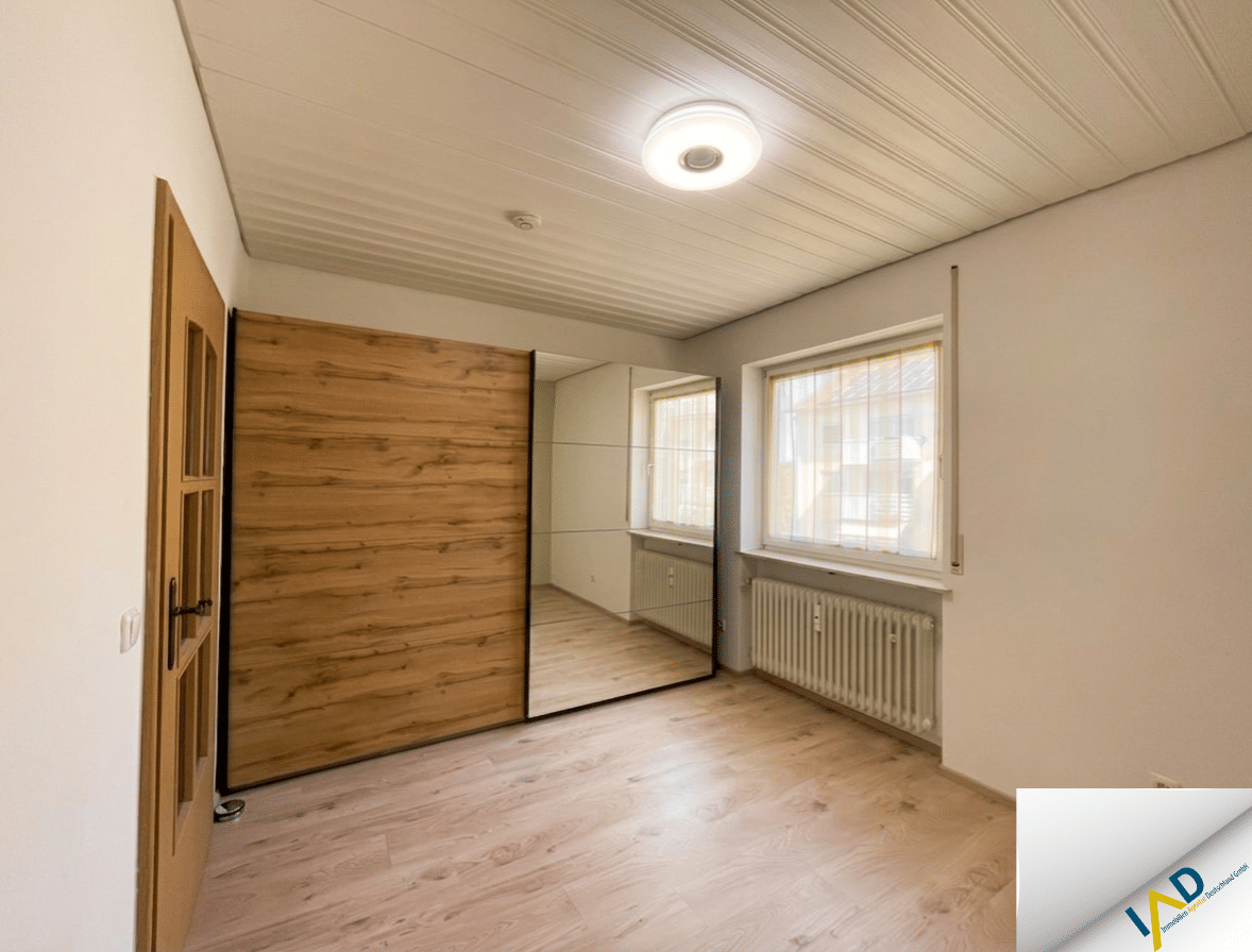 Charmante 3,5-Zimmer-Wohnung mit Garage + Außenstellplatz - sofort bezugsfrei! – Ingolstadt – Vorschaubild 5