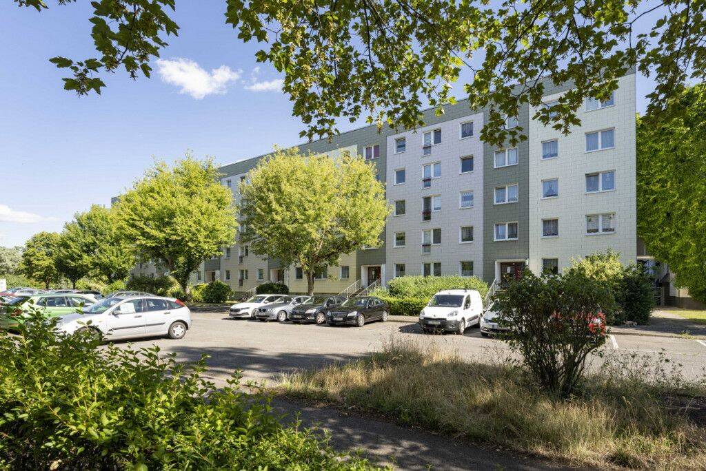 Helle Zweiraumwohnung mit Balkon und ÖPNV um die Ecke