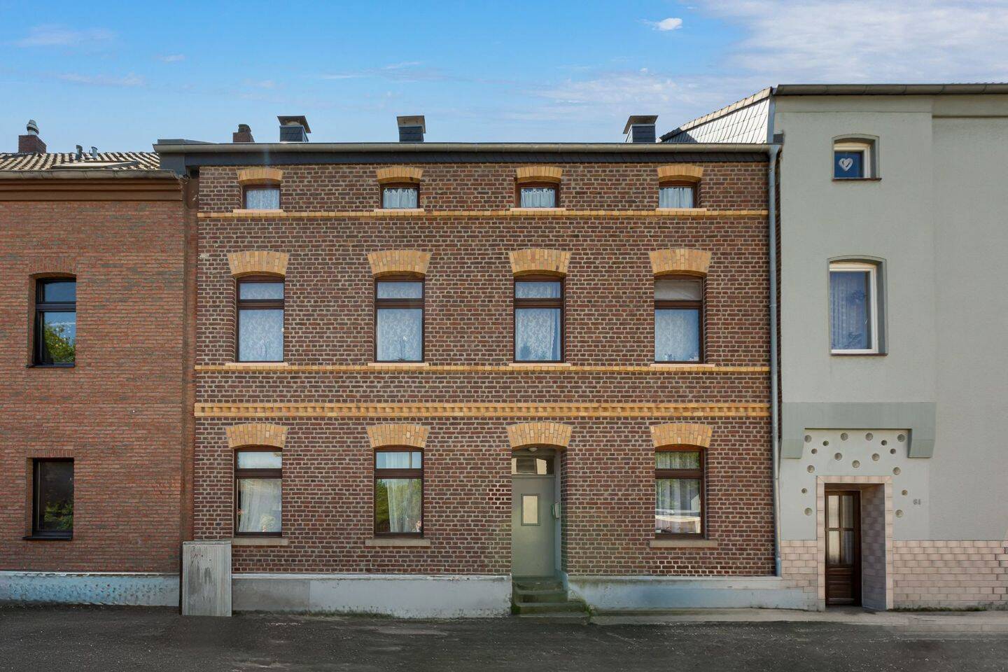 Attraktive Kapitalanlage mit 7,15% Rendite/Faktor 14: Mehrfamilienhaus mit Entwicklungspotenzial
