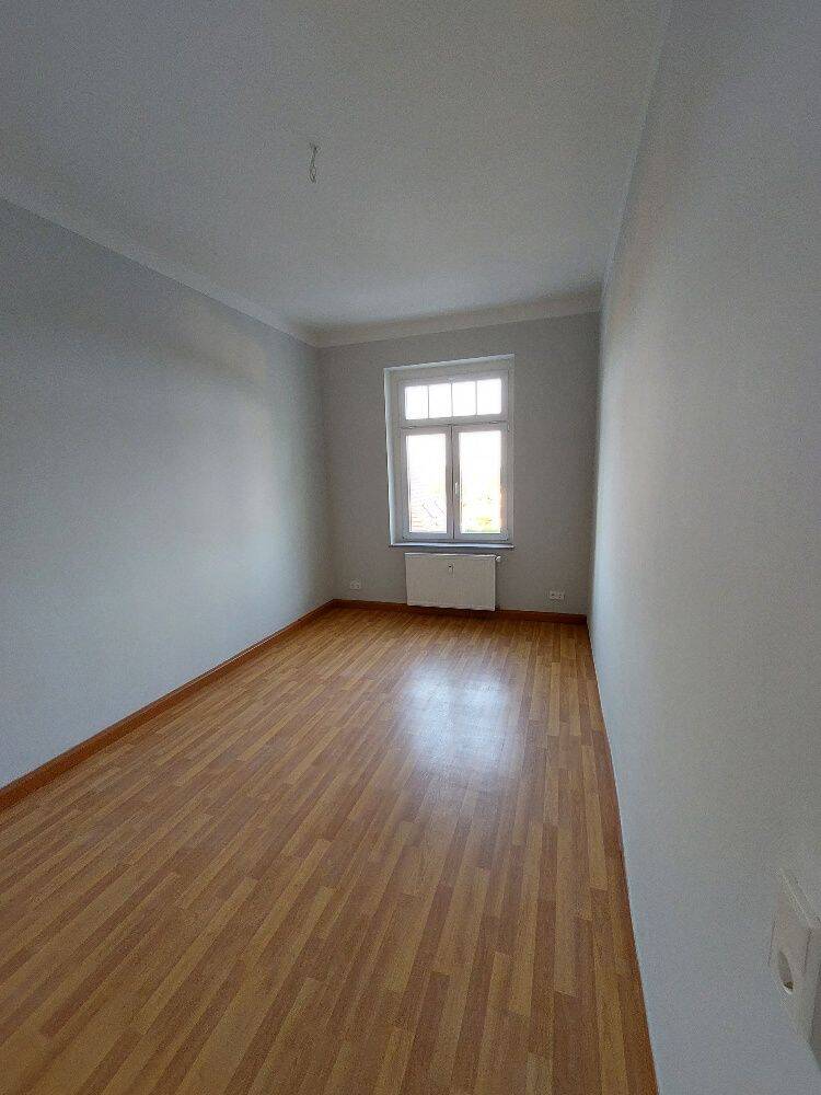 Stilvolle Altbauwohnung mit Einbauküche und Balkon zum Wohlfühlen – Leisnig – Vorschaubild 4