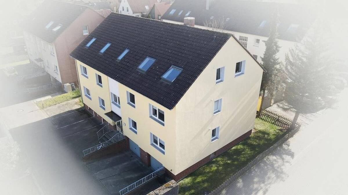 Energetisch saniertes, vollvermietetes 8-Familienhaus in guter Wohnlage in Garbsen / Altgarbsen – 30823 Garbsen – Bild 1 von 9