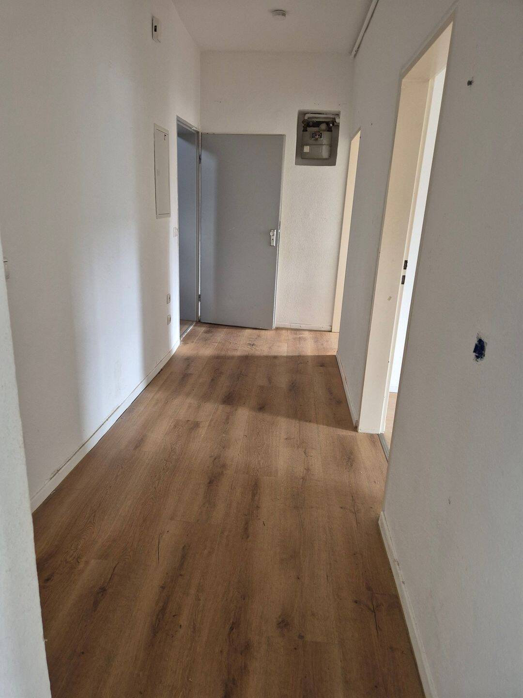 Von Privat - Lichtdurchflutete 3 Zimmer Wohnung in Nürnberg Schweinauer Straße – Nürnberg – Vorschaubild 3