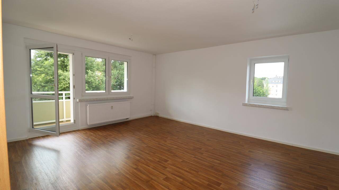 Geräumige 3-Zimmmer-Wohnung mit Balkon – Chemnitz – Vorschaubild 2