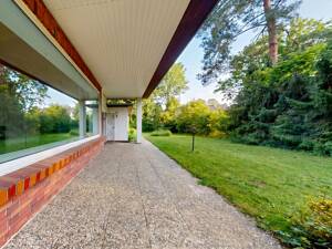 Schönes Einfamilienhaus in Bungalow-Bauweise mit Kamin & Südwest-Terrasse