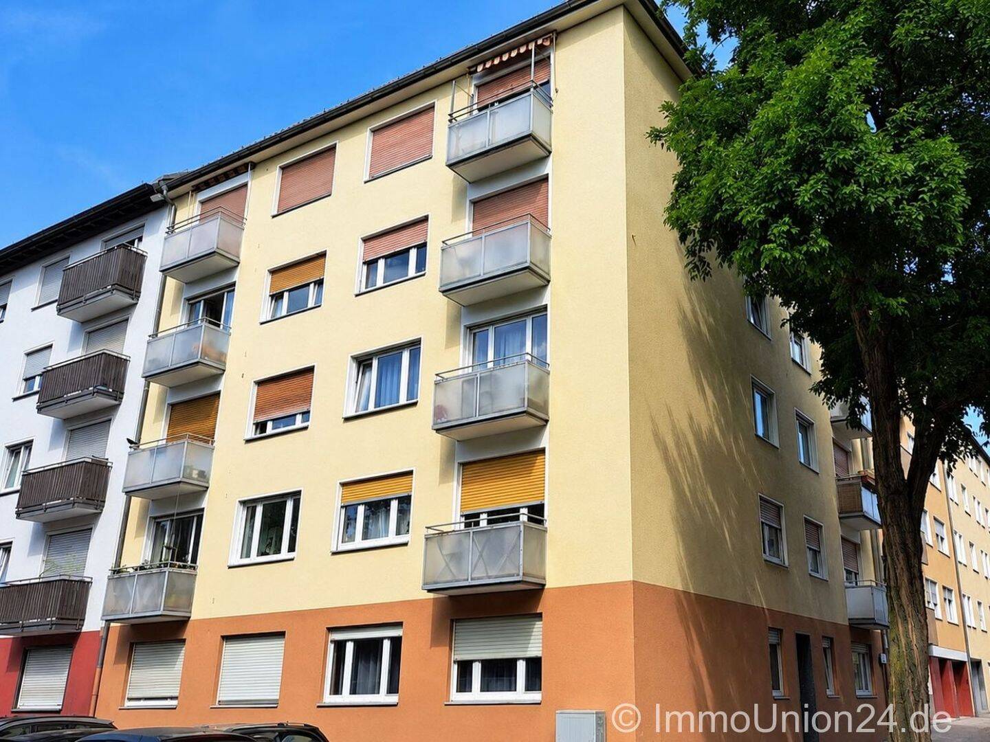 Exklusiv- modernisierte 2-Zimmer-Wohnung mit Balkon, toller NEFF-Küche und zusätzlichem Hobbyraum – Nürnberg – Vorschaubild 2