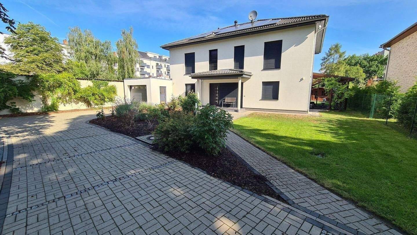 Provisionsfrei, Möblierte, moderne Stadtvilla mit Pool in ruhiger Lage mit Garage mitten in Köpenick – Berlin – Vorschaubild 9