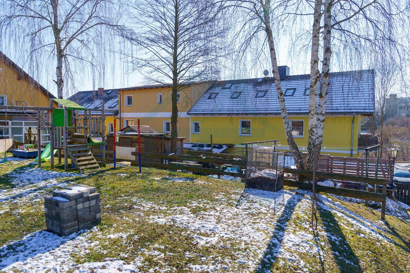 Vollvermietet! Großes Mehrfamilienhaus - 2008 saniert - mit Einfamilienhaus und guter Anbindung – Sankt Gangloff – Vorschaubild 2