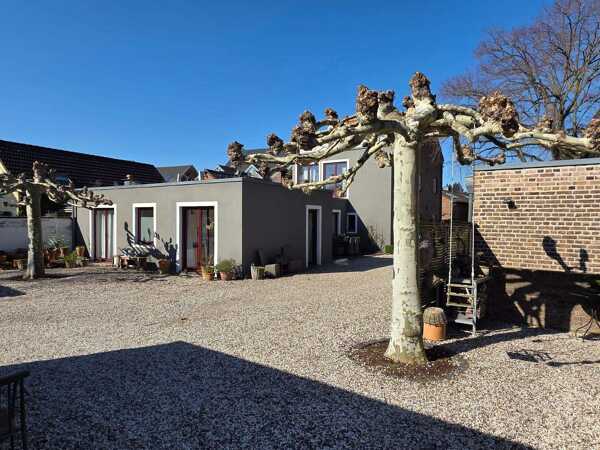 Mehrfamilienhaus in 50999 Köln mit 241 m² kaufen