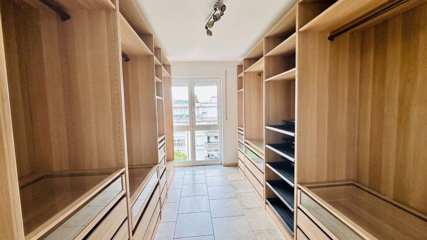 Wohnen mit Ausblick: Moderne 3-Zimmer-Wohnung mit Balkon, Kamin & TG-Stellplatz Wiesbaden-Klarenthal – Wiesbaden – Vorschaubild 5