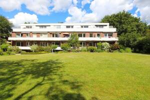 Vermietete Eigentumswohnung mit Tiefgaragenstellplatz und Balkon in Hamburg-Meiendorf. – 22145 Hamburg – Vorschaubild 2
