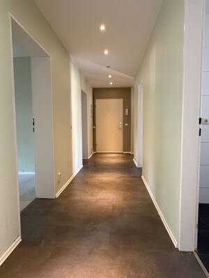 ** WOHNEN IN BESTER AUKAMMLAGE; TOPP GESCHNITTENE 4 ZIMMER WOHNUNG & TG STELLPLATZ ** – 65191 Wiesbaden – Vorschaubild 2