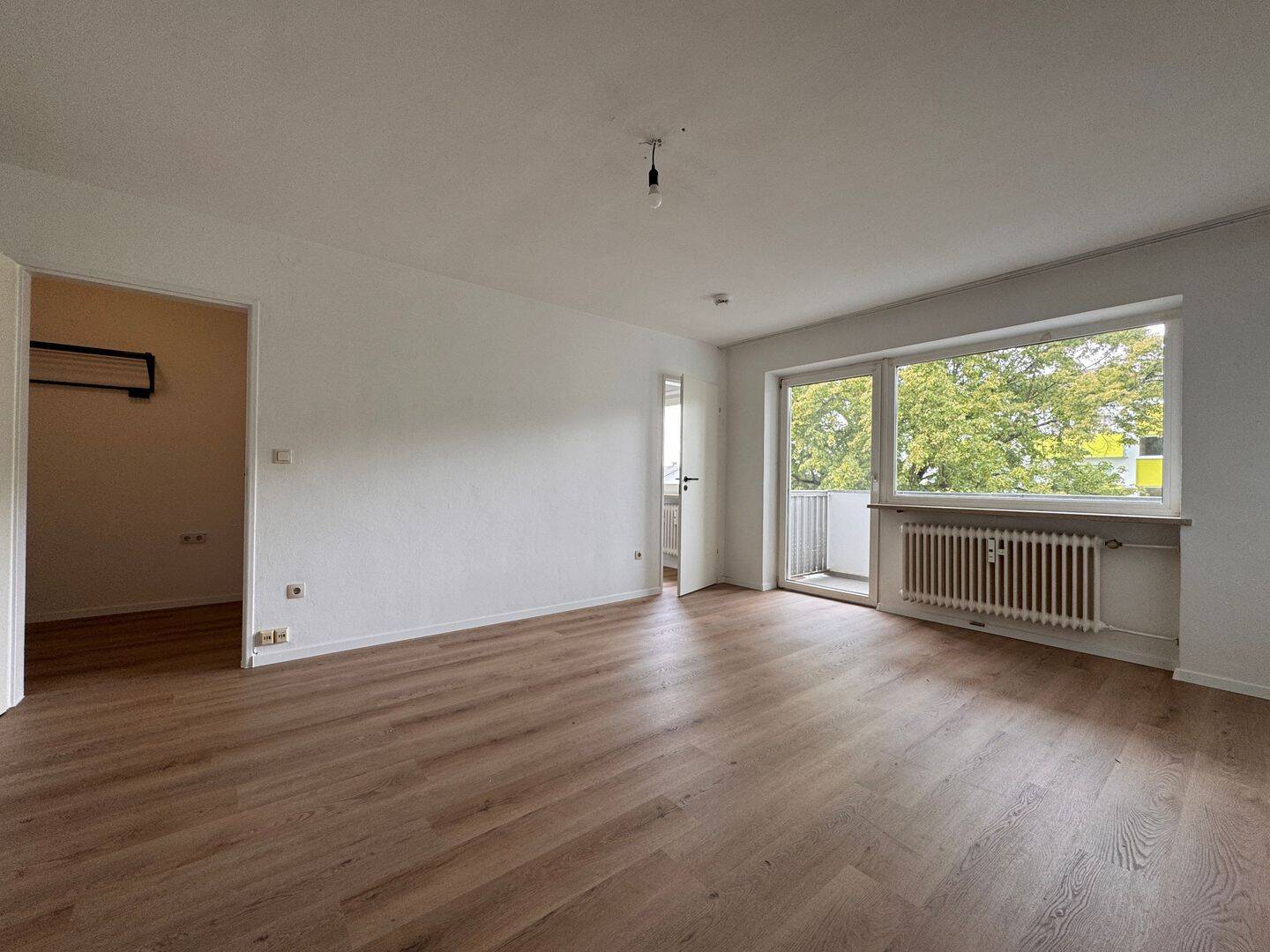 1 Zimmer Apartement mit Balkon