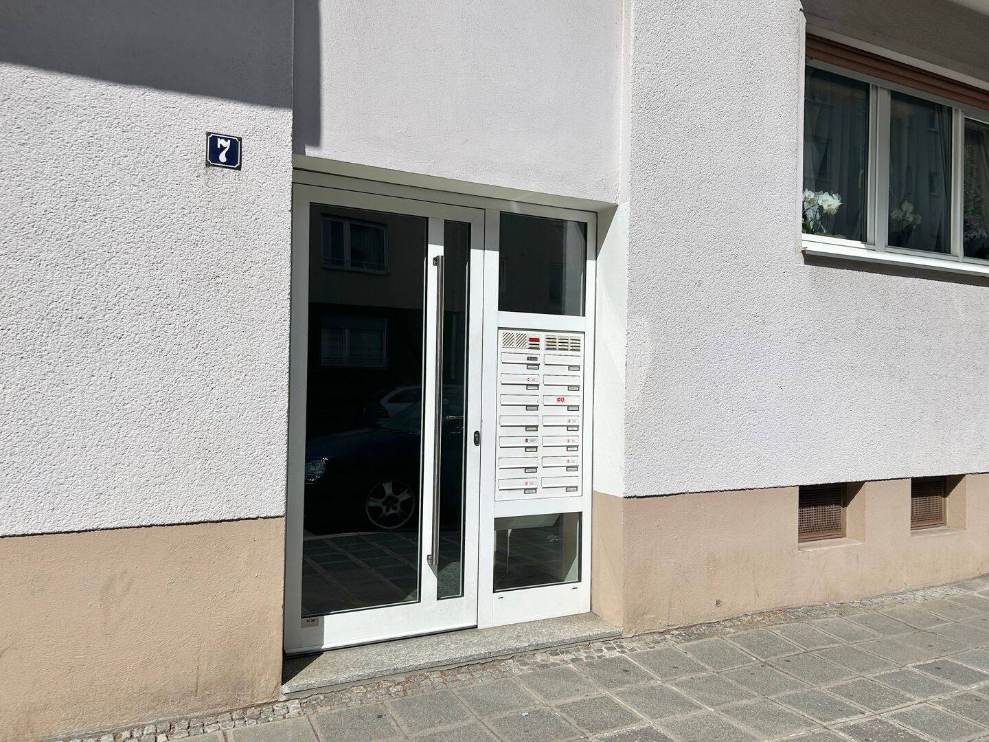 ***FÜR AUFSTEIGER*** TOP GEPFLEGTE 2 ZIMMER WOHNUNG MIT BALKON – Nürnberg – Vorschaubild 2