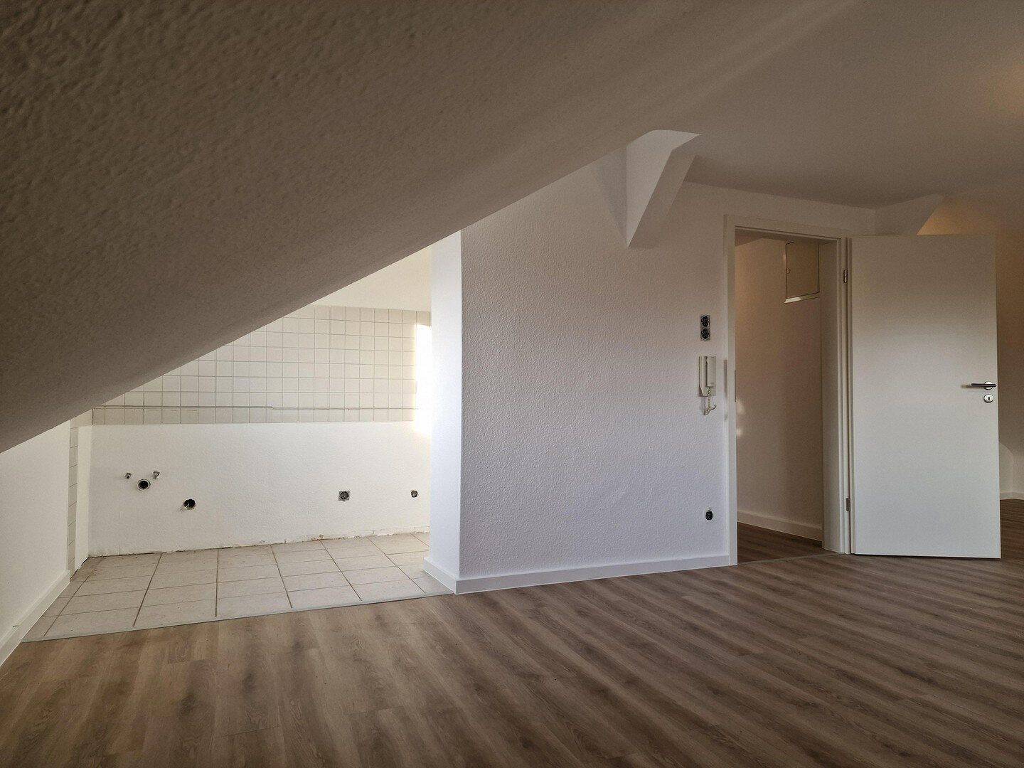 Großzügige 1-Zimmer-Dachgeschoss in Leverkusen-Opladen – Leverkusen – Vorschaubild 5