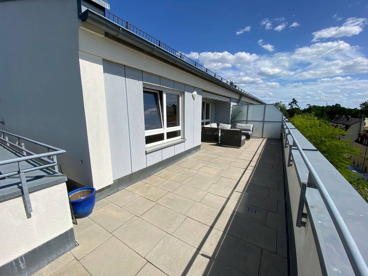 Moderne 2 ZW mit großer Dachterrasse – Nürnberg – Vorschaubild 3