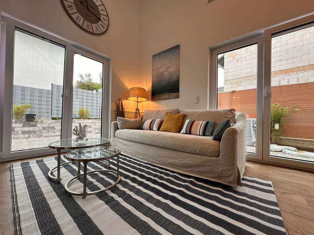 NEUBAU Helle und luftdurchflutete Maisonette Wohnung mit Terrasse – Saarbrücken – Vorschaubild 4