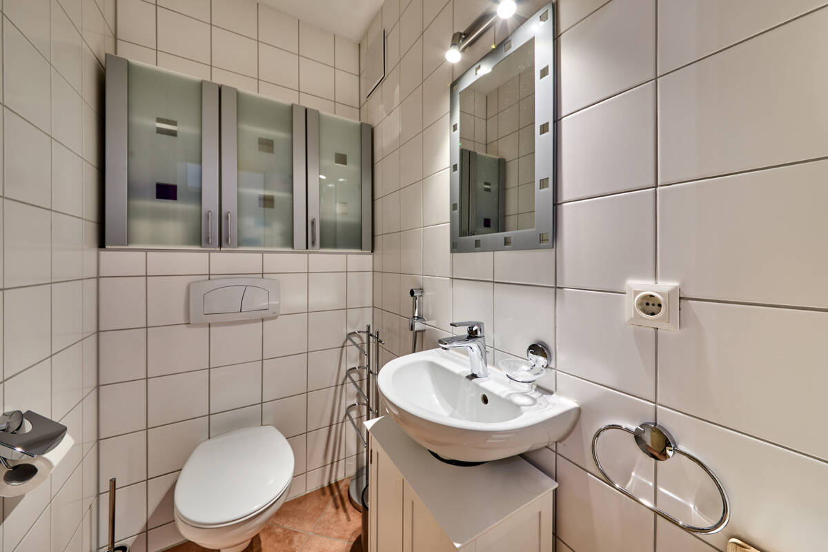 3-ZIMMER-WOHNUNG IN KLARENTHAL! Balkon, Stellplatz, Aufzug und stufenloser Zugang *Baujahr 2003* – Wiesbaden – Vorschaubild 9