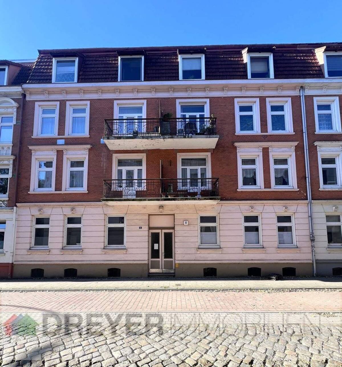 Charmantes Mehrfamilienhaus in guter Lage – 21029 Hamburg – Bild 1 von 9