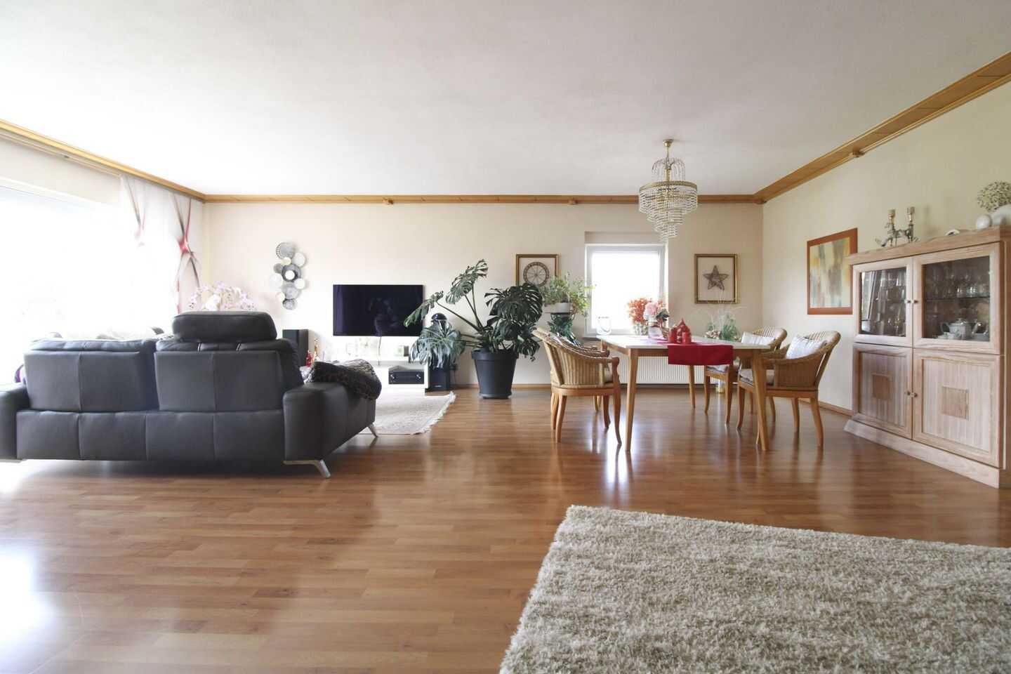 Modernisiertes Einfamilienhaus mit weitläufigem Garten und exklusivem Poolbereich – Magdeburg – Vorschaubild 6
