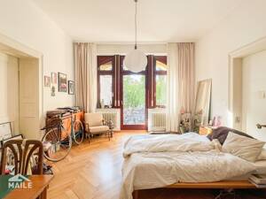 Großzügige 5,5 Zimmer Altbauwohnung mit Balkon und Loggia im beliebten Stuttgarter Süden – 70199 Stuttgart – Vorschaubild 2