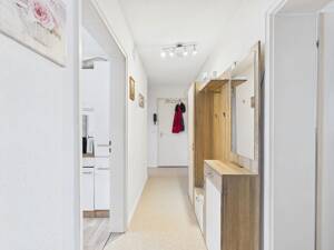 Attraktive 3-Zimmer-Wohnung mit Balkon, Garage in Ingolstadt - Solide Kapitalanlage mit Potenzial! – 85055 Ingolstadt – Vorschaubild 3