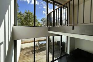 Wunderschön Leben an den Rheinauen im histor. Fronhof! Großzügiges Mittelhaus mit Dachterrasse! – 40589 Düsseldorf – Vorschaubild 4