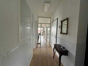 Geräumige 4-Raum Wohnung, mit 2 Balkonen, 2 Bäder, Tiefgarage, Fußbodenheizung – 99092 Erfurt – Vorschaubild 4