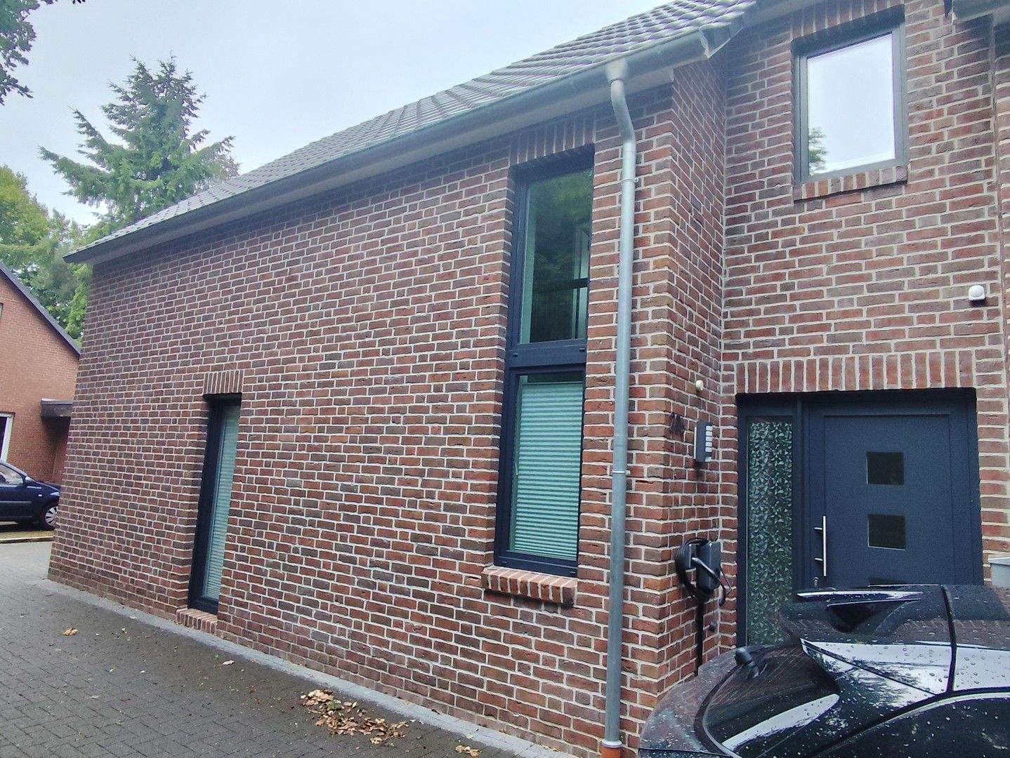 gepflegte Doppelhaushälfte , 6 Jahre jung , von privat, am Harrepark – Oldenburg – Bild 1 von 9