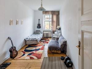 Lichtdurchflutete Altbauwohnung in gefragter Lage von Neukölln – 12047 Berlin – Vorschaubild 2