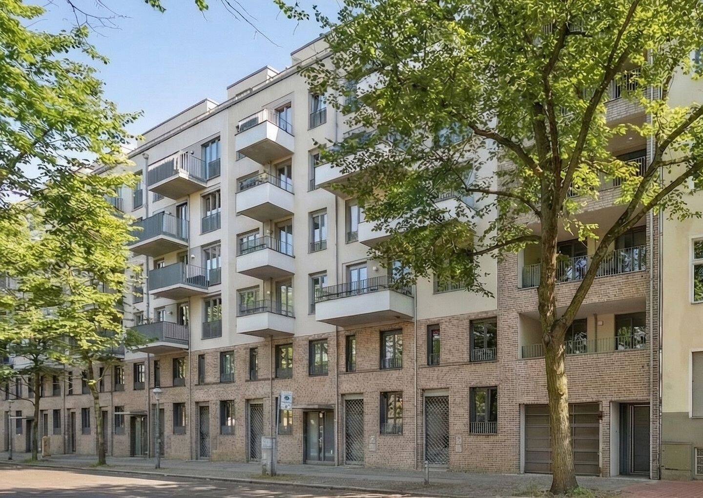Designwohnung mit Aufzug und zwei Loggien in Charlottenburg