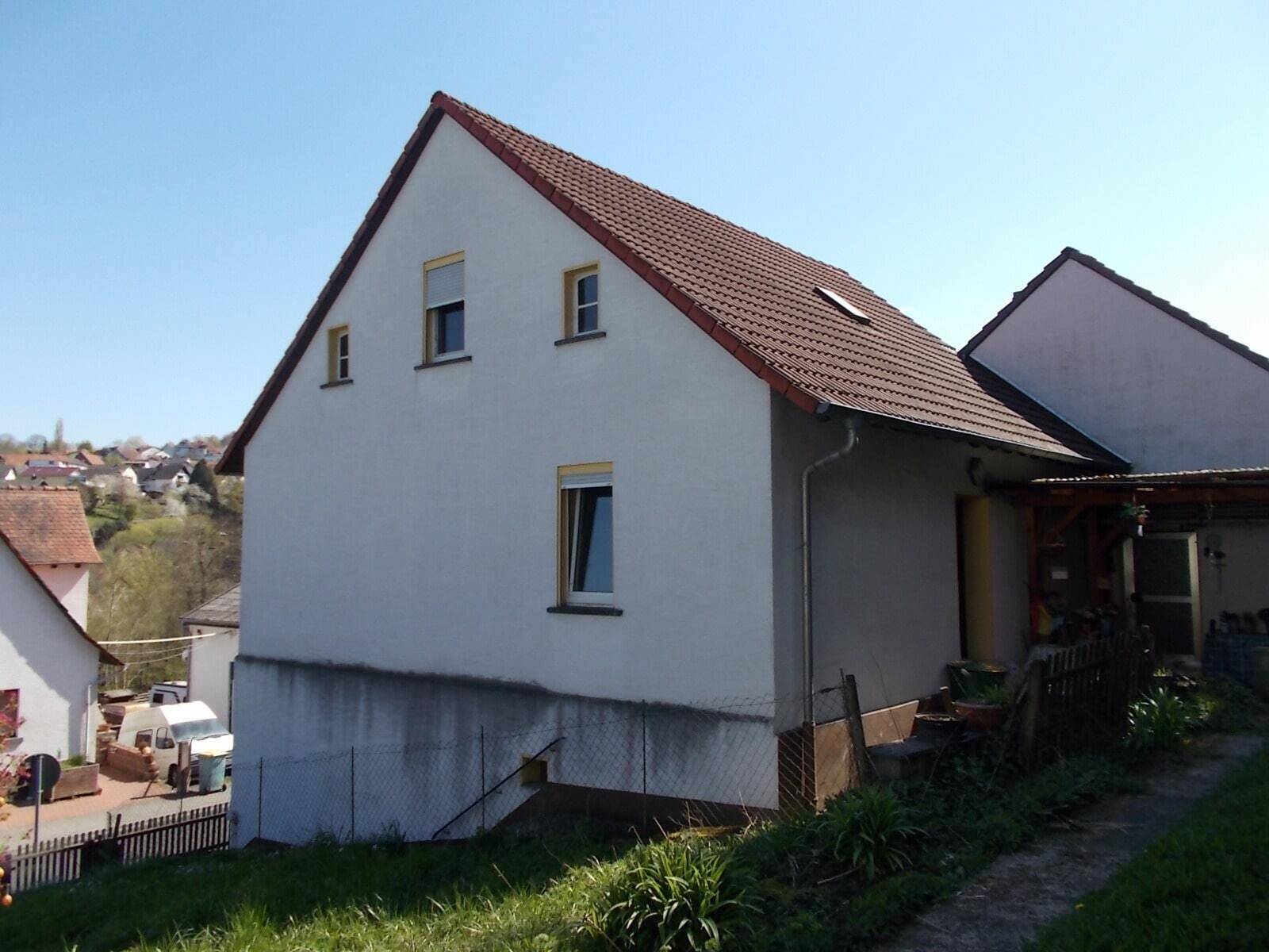 Viel Wohnraum, Einliegerwohnung + Garten in Büdingen-Rinderbügen – Büdingen – Vorschaubild 5