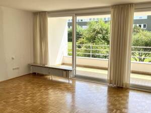 Kölner Süden, rheinnahe, ruhige und helle 3- Zimmerwohnung mit großem überdachten Südostbalkon und TG-Stellplatz – 50999 Köln – Vorschaubild 7