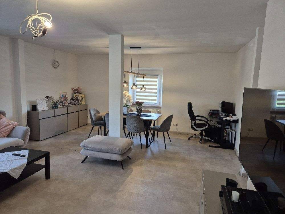 Nürnberg Neuröthenbach: in 2020 kernsanierte 4-Zimmerwohnung, modernes Badezimmer, top Einbauküche; für Eigennutzer und Kapitalanleger geeignet – Nürnberg – Vorschaubild 4