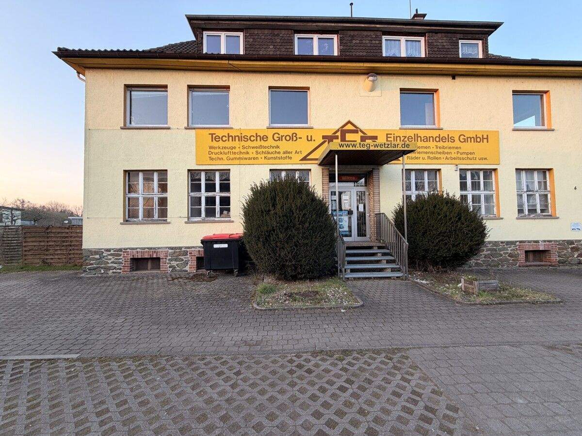 Provisionsfreies Wohn- und Geschäftshaus mit Bauplatzmöglichkeit.