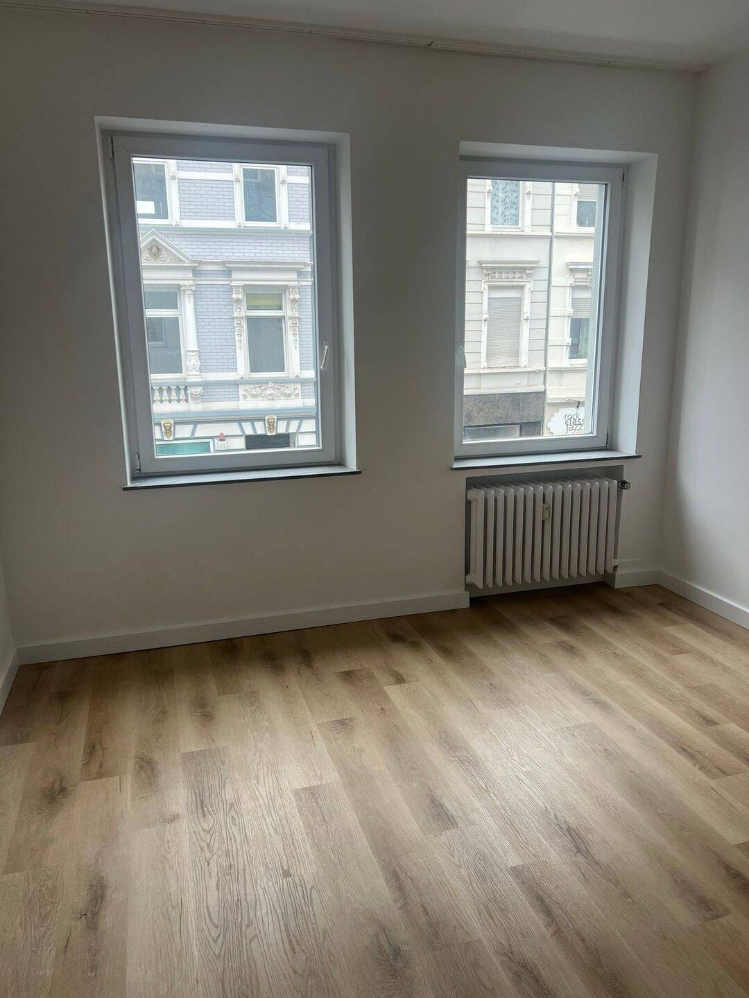 GROSSZÜGIGE DREIZIMMERWOHNUNG IM HERZEN VON MÖNCHENGLADBACH – Mönchengladbach – Vorschaubild 7