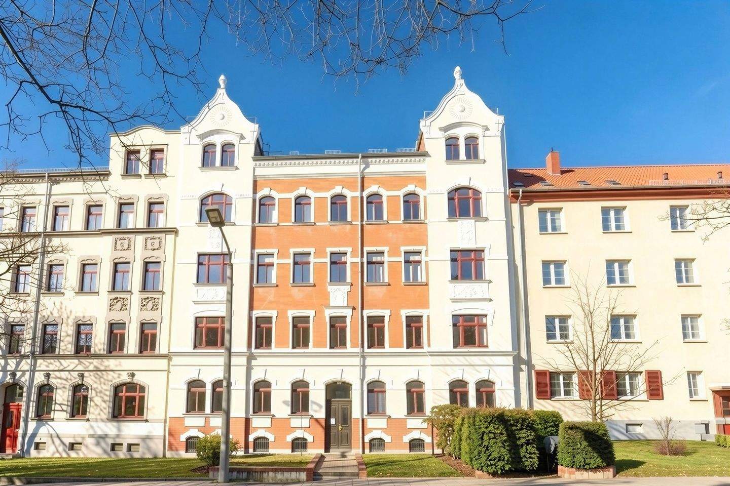 +++ Altbaucharme in Kaßberg! Vermietete 3-Zimmer-Eigentumswohnung mit Balkon in gefragter Lage +++