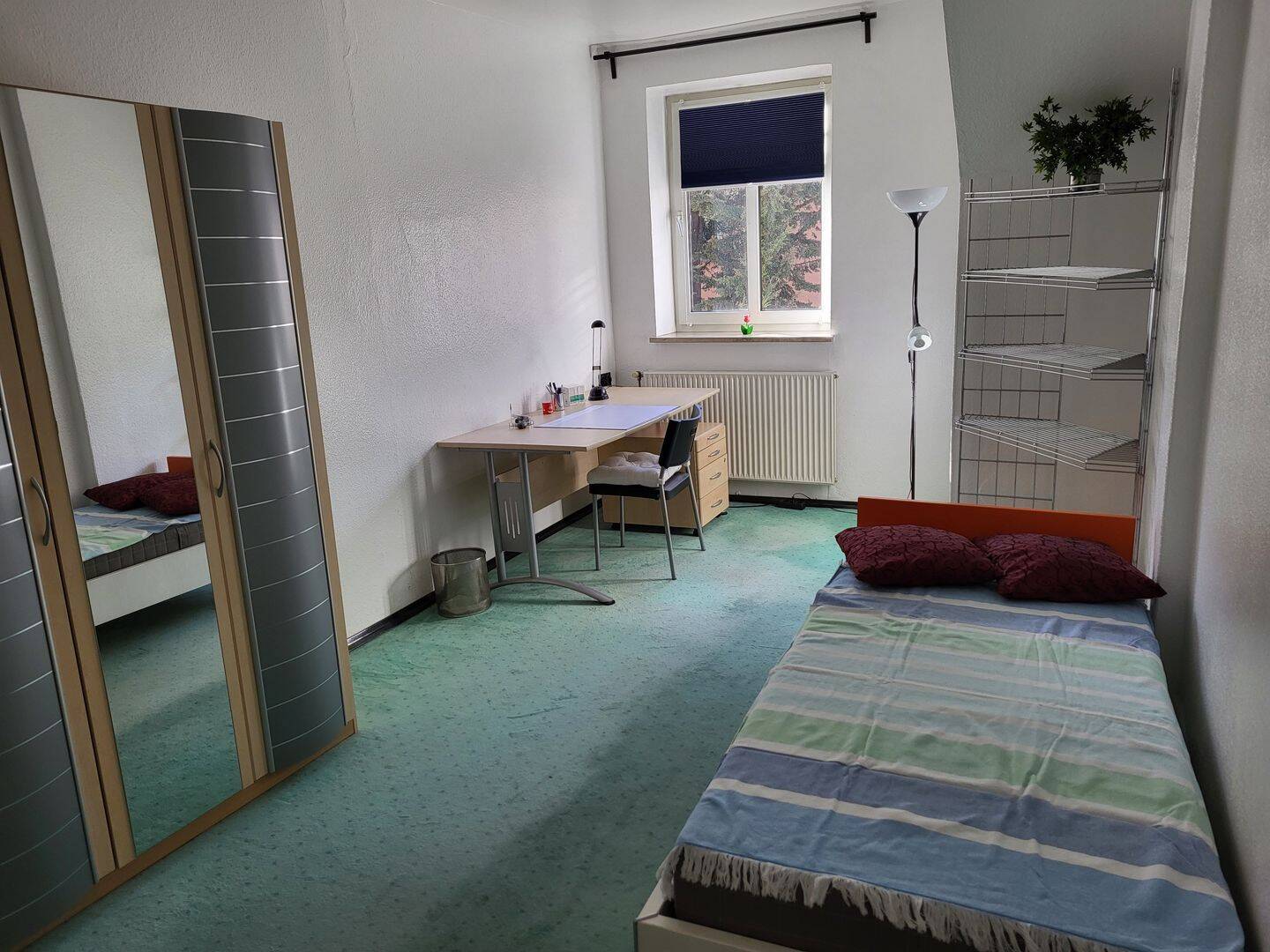 Schönes helles Zimmer in Schwabing West