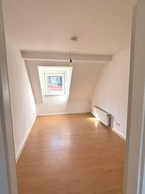 Helle gemütliche Dachgeschosswohnung in ruhiger Seitenstraße – 45888 Gelsenkirchen – Vorschaubild 4