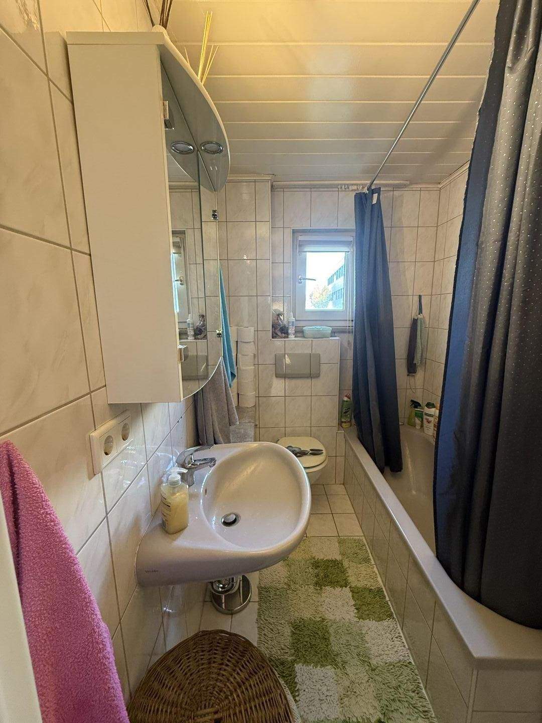 Sehr gepflegt Drei-Zimmer-Wohnung mit Balkon – Ingolstadt – Vorschaubild 6