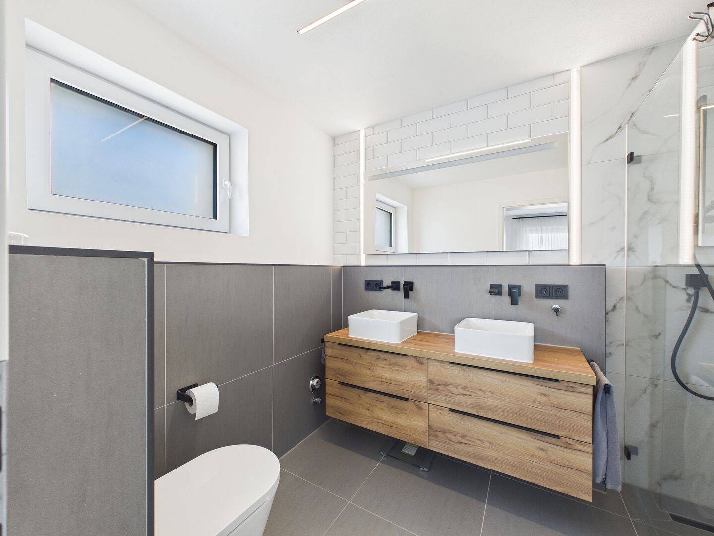 Luxuriöses Wohnensemble in Regensburg - kernsaniert, Pool, Outdoor-Kitchen & Grünblick! – Regensburg – Vorschaubild 8