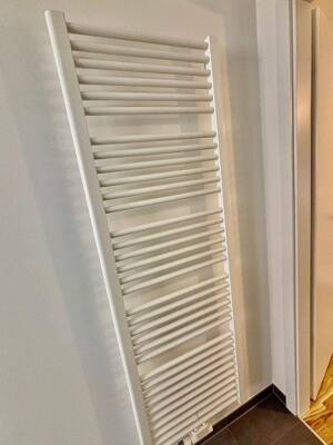 3 Zimmer mit Einbauküche, Tageslichbad, Gäste-WC, Keller und Lift – 65189 Wiesbaden – Vorschaubild 9