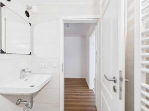 Charmantes 1-Zimmer-Apartment mit sonniger Südterrasse – 93051 Regensburg – Vorschaubild 9